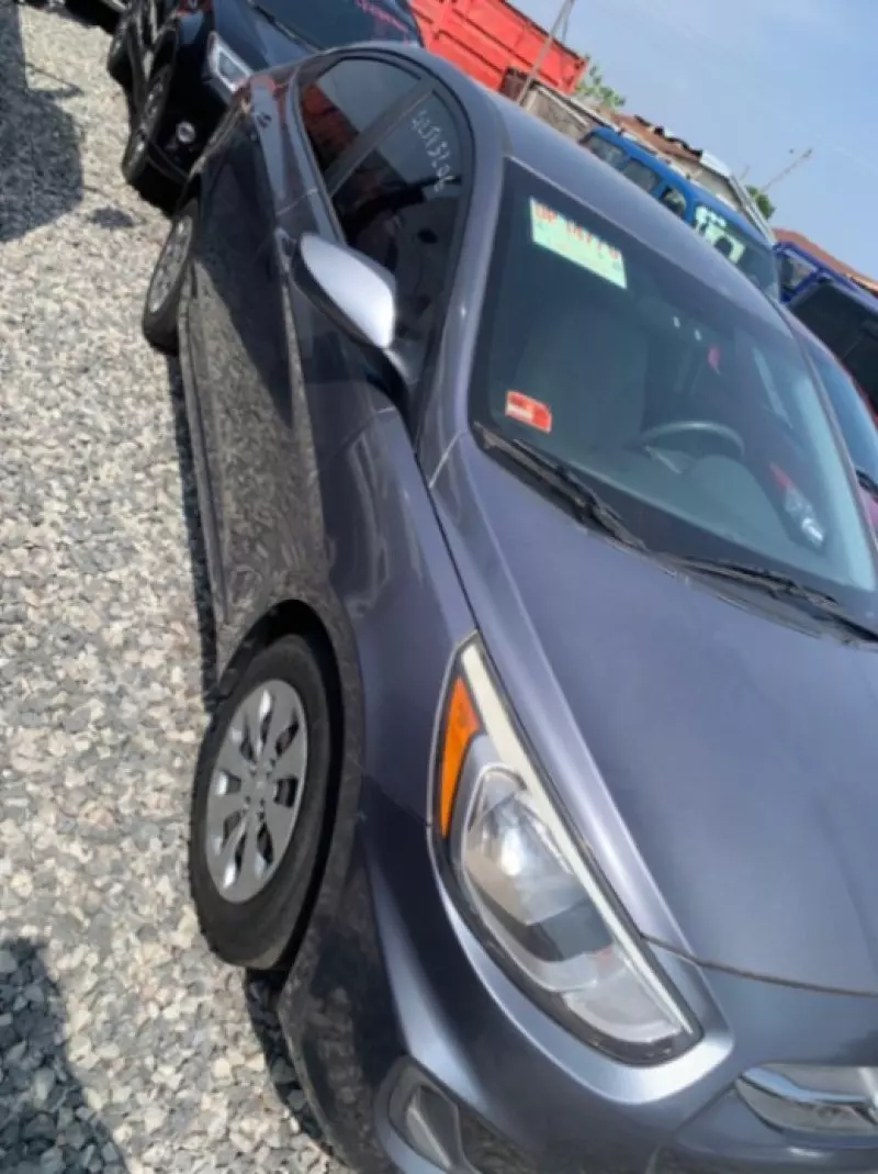 Hyundai Accent RB   - 2015