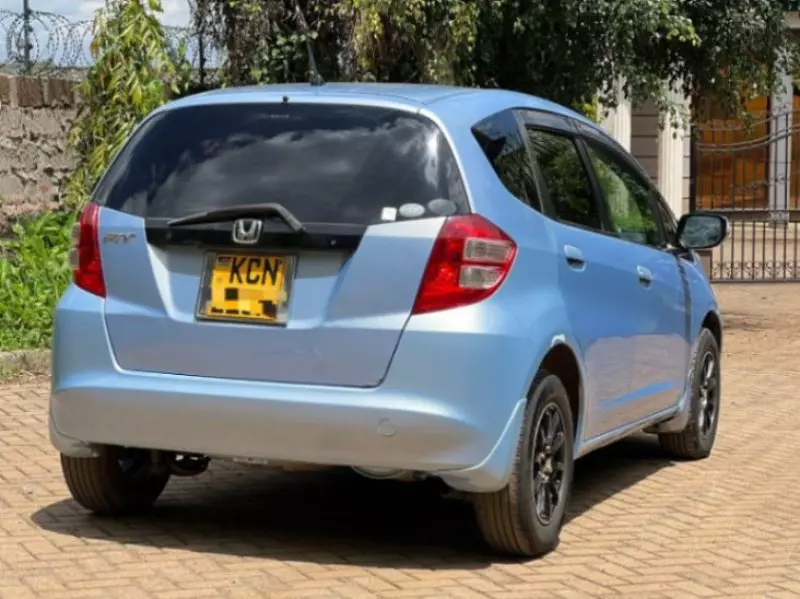 Honda Fit   - 2012