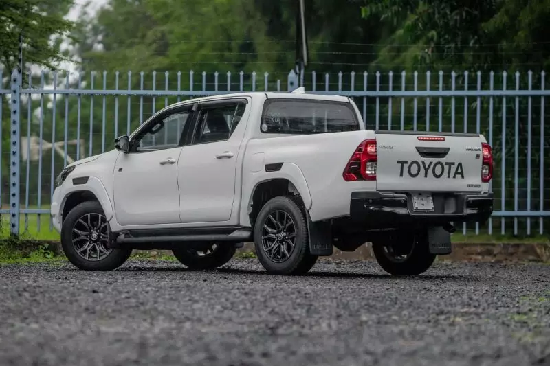 TOYOTA Hilux - 2022