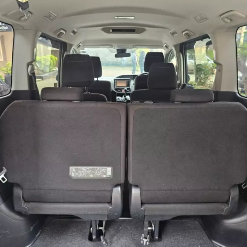 Toyota esquire   - 2016