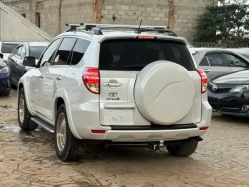 TOYOTA RAV 4 - 2012