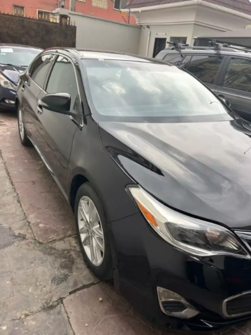 TOYOTA Avalon   - 2013