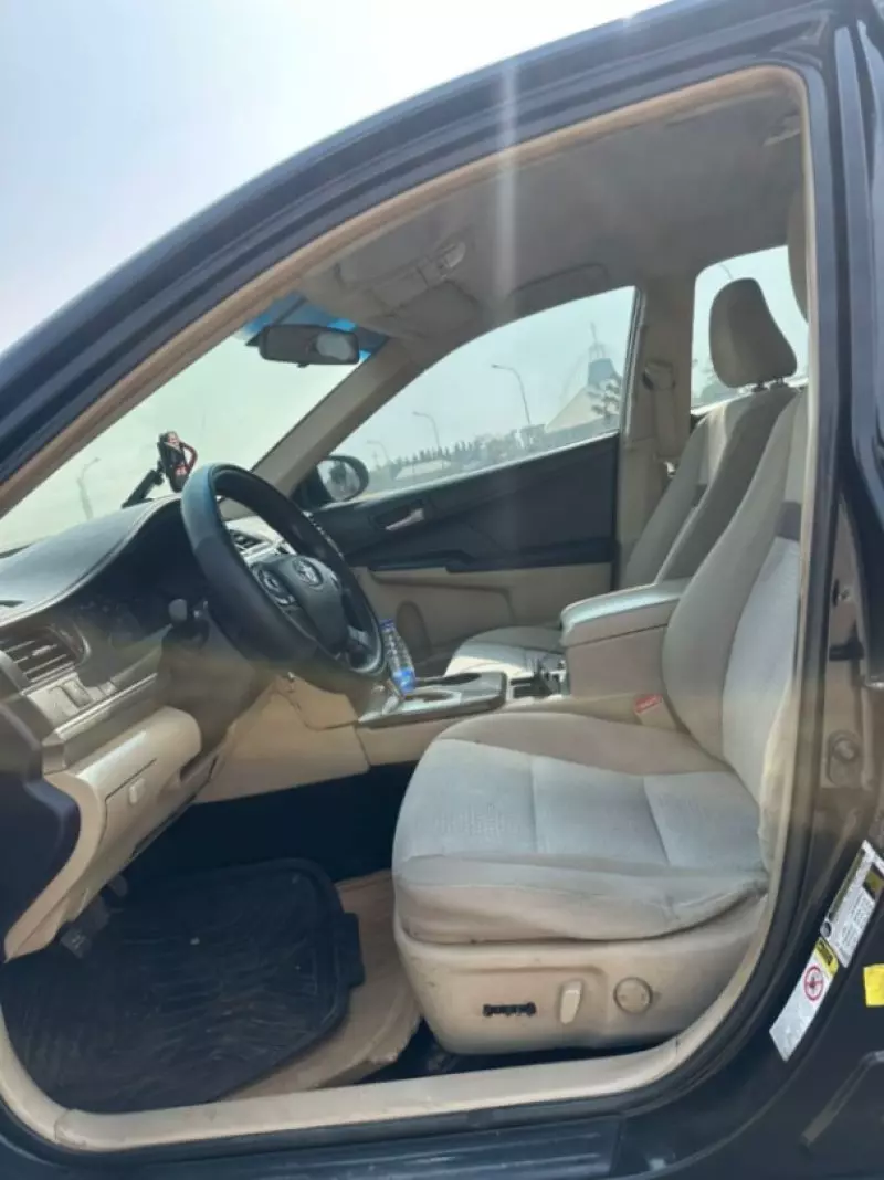 Toyota Camry   - 2012