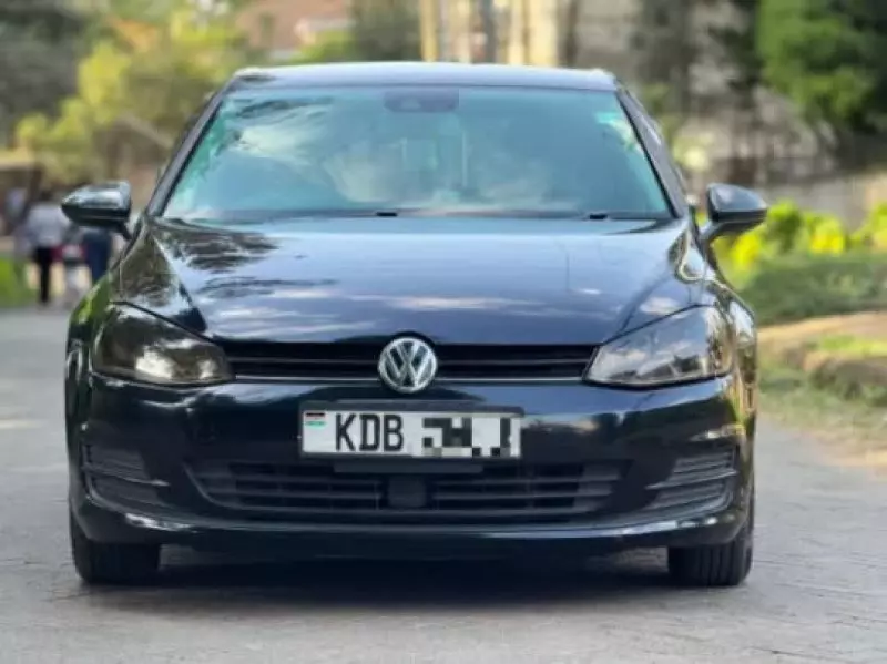 Volkswagen Golf   - 2014