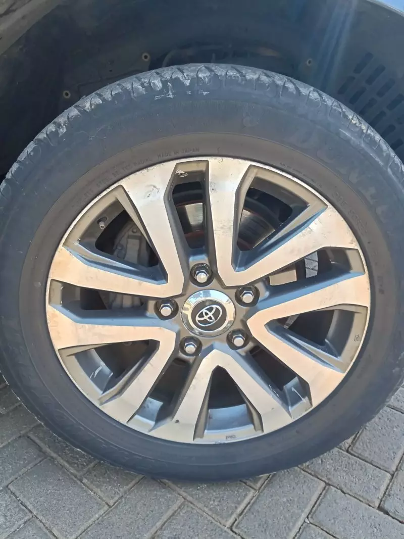 Toyota Landcruiser   - 2016