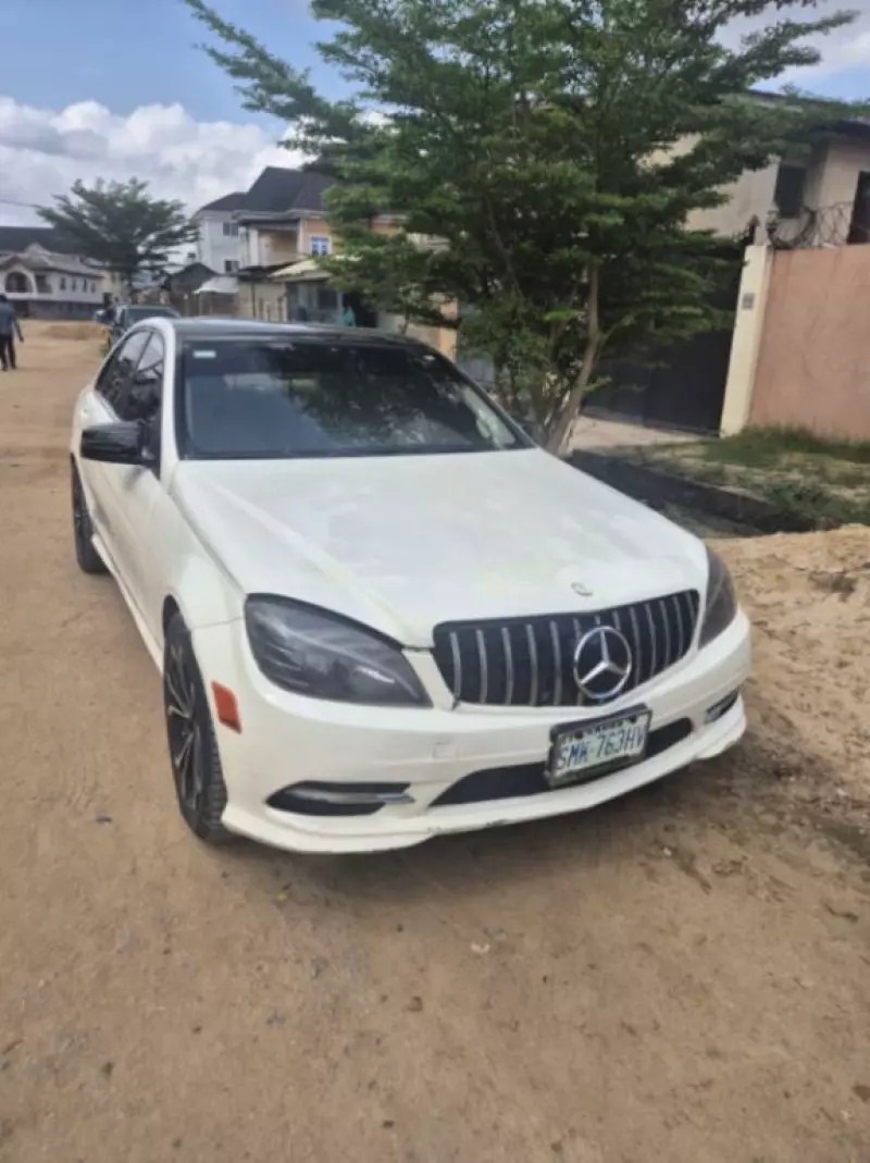 Mercedes-Benz C-Class   - 2011