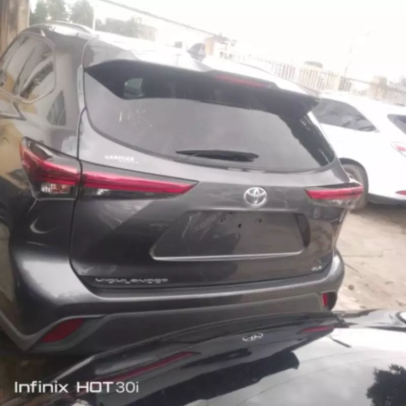 TOYOTA Highlander   - 2020