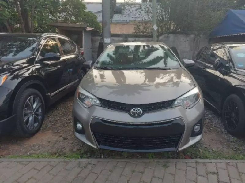 TOYOTA Corolla - 2014