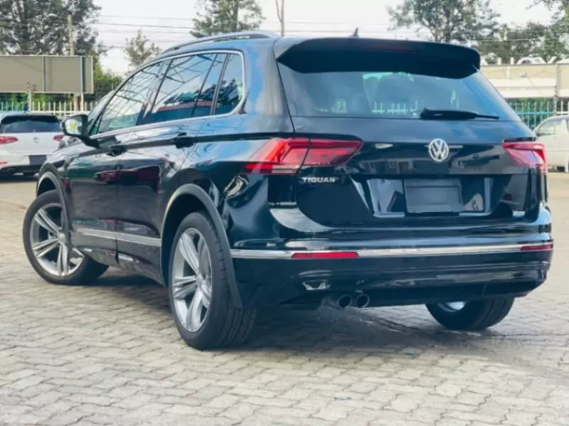 Volkswagen Tiguan   - 2019