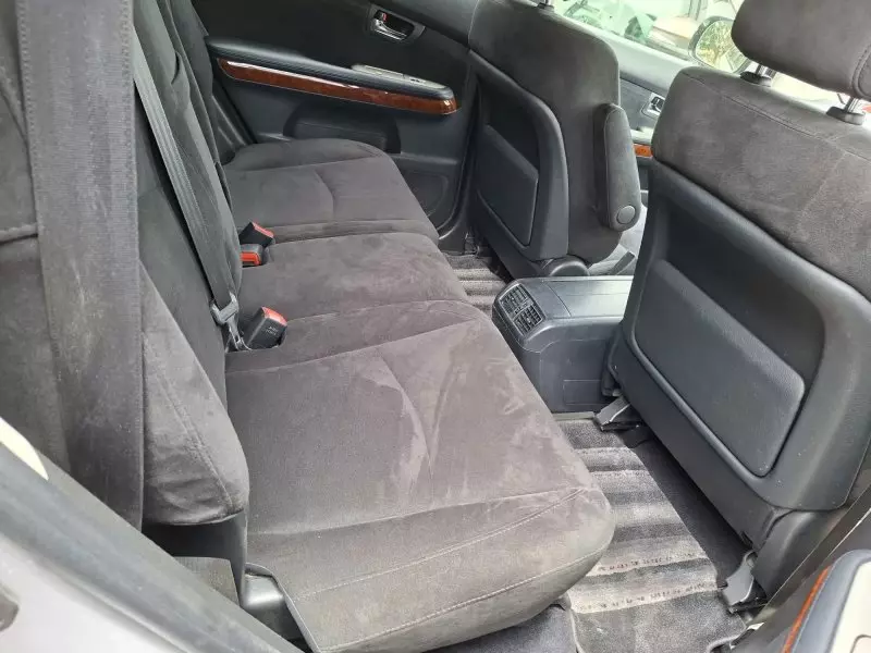 Toyota Harrier   - 2012