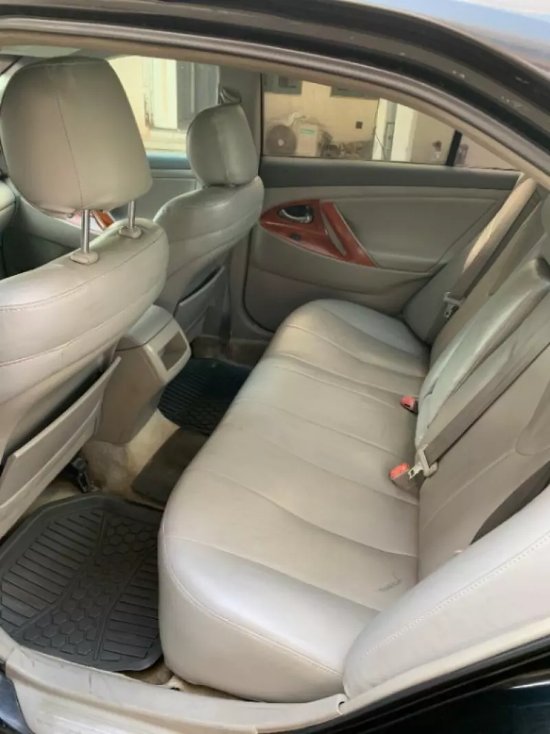 Toyota Camry   - 2011