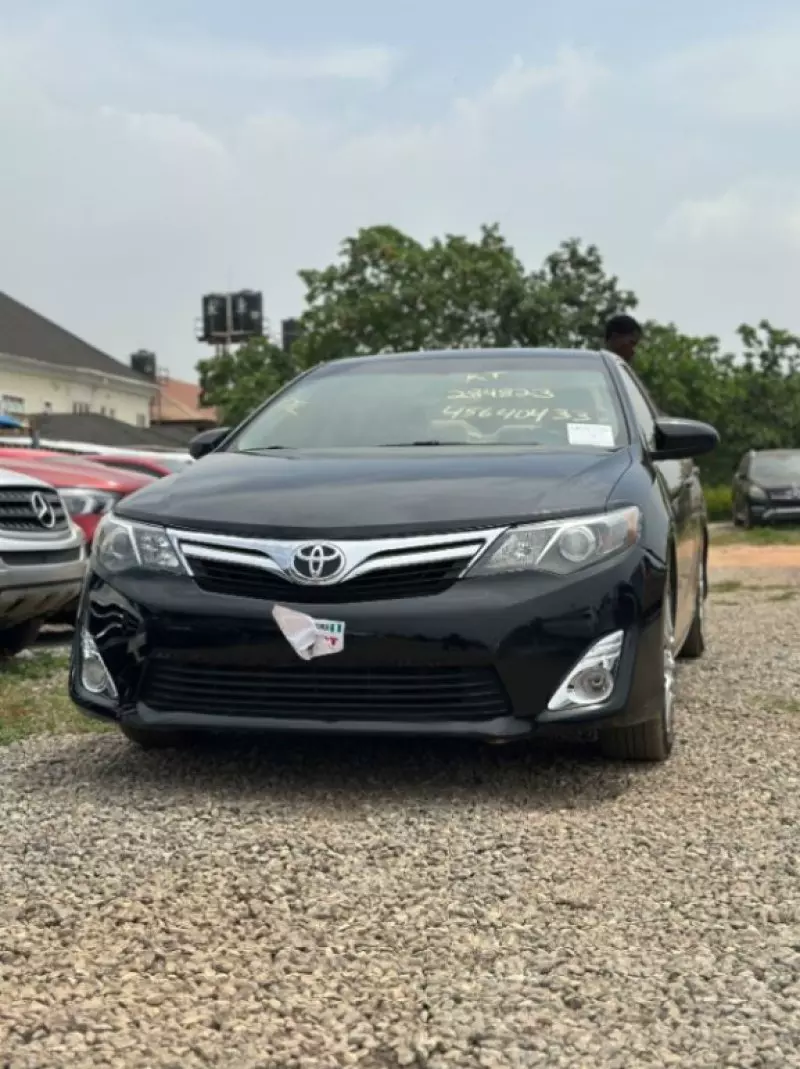 TOYOTA Camry   - 2012
