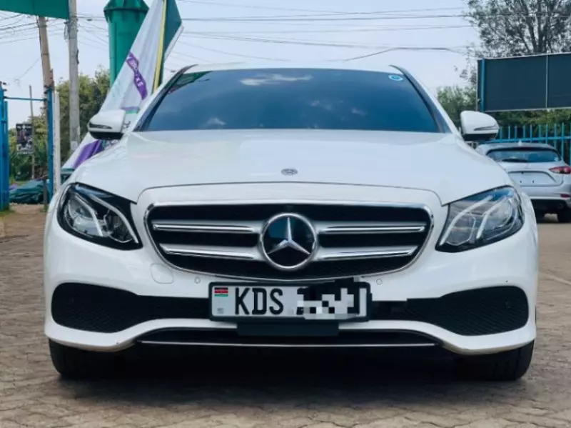 Mercedes-Benz E200   - 2018