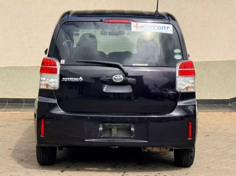 Toyota Spade - 2019