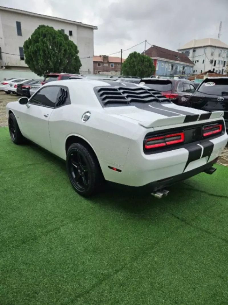 Dodge Challenger   - 2018