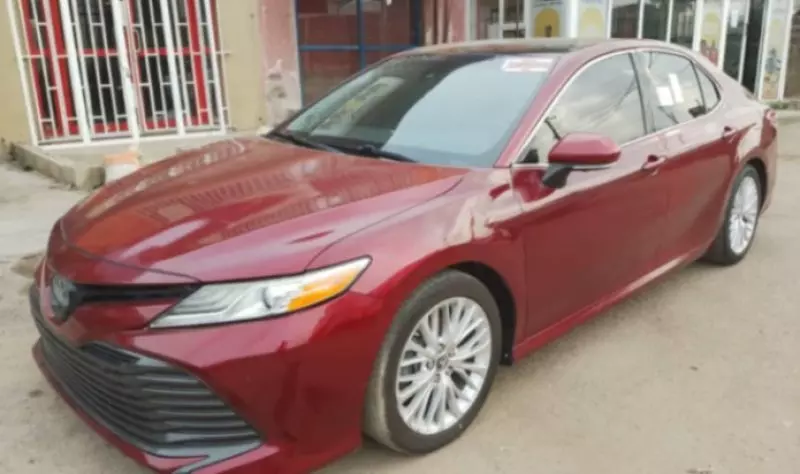 Toyota Camry   - 2018