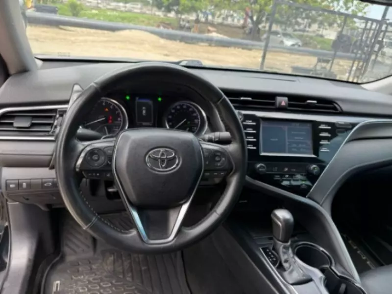 Toyota Camry   - 2018