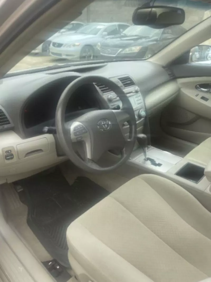 TOYOTA Camry   - 2009