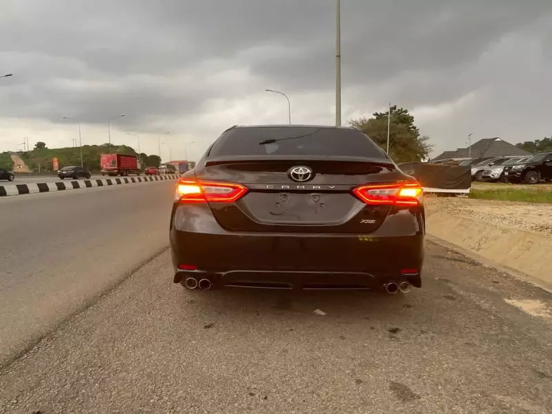 Toyota Camry - 2018