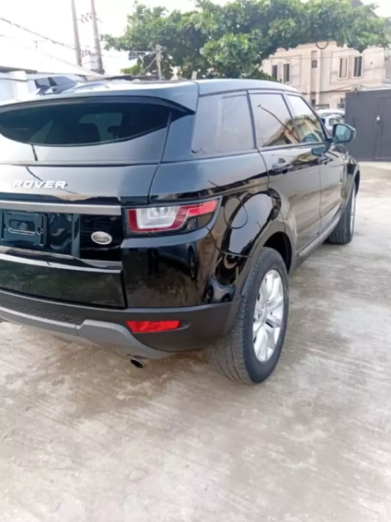 Land Rover Range Rover Evoque   - 2017