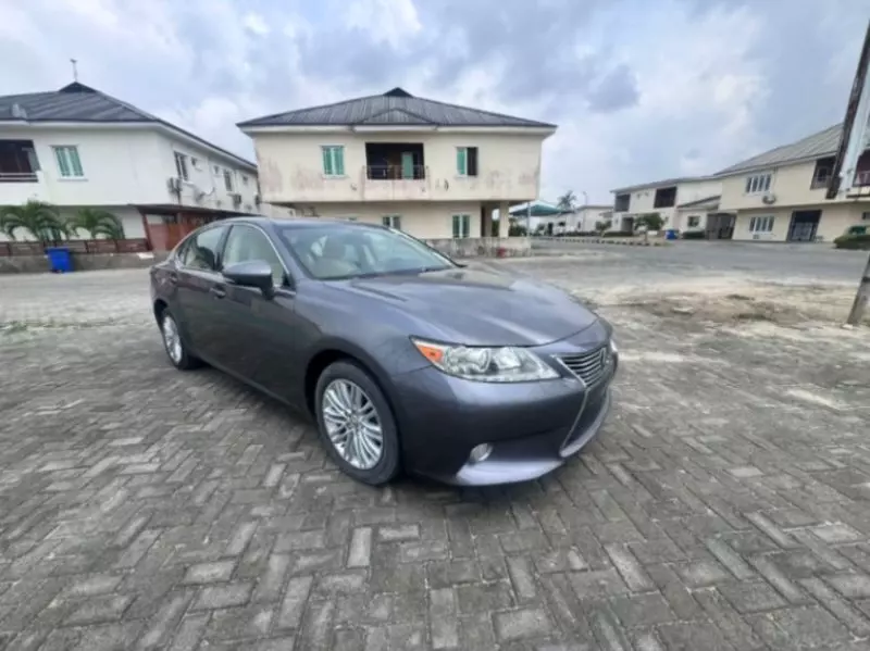 Lexus ES - 2013