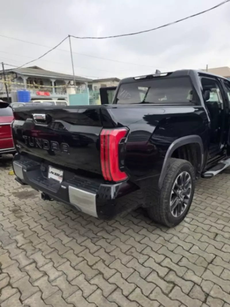 Toyota Tundra   - 2024