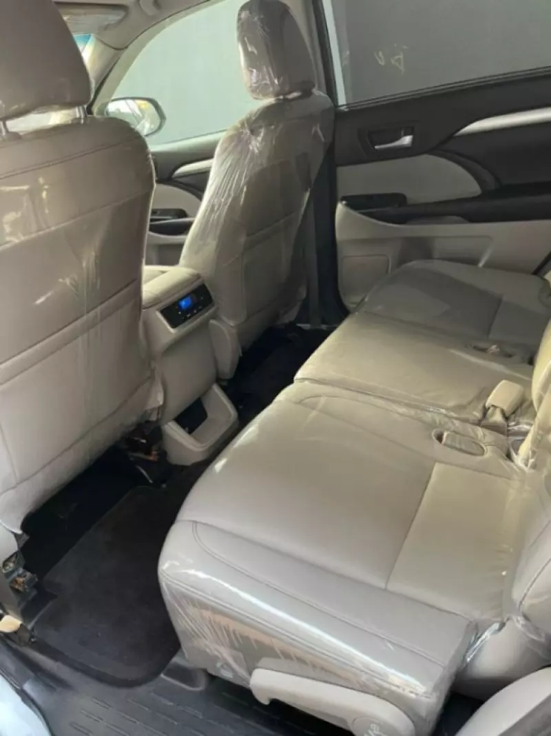 Toyota Highlander   - 2015