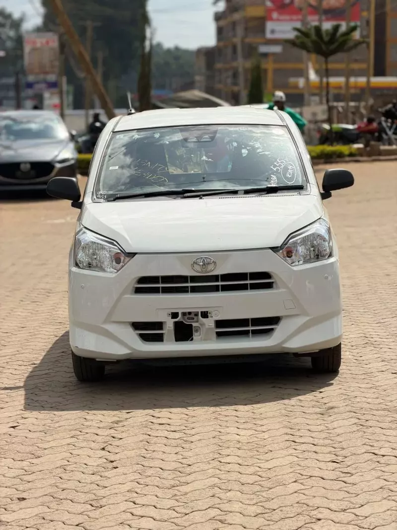 Daihatsu Mira    - 2019