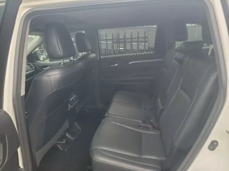 Toyota Highlander   - 2018