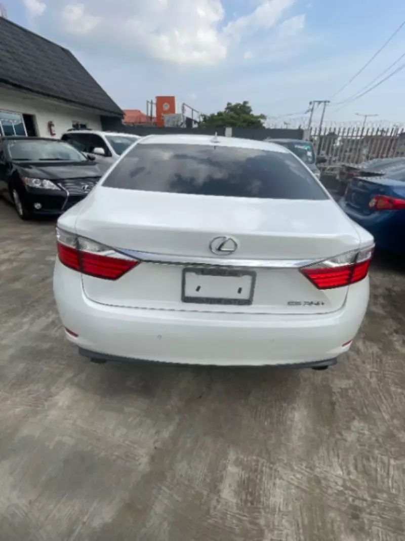 Lexus ES 350   - 2013