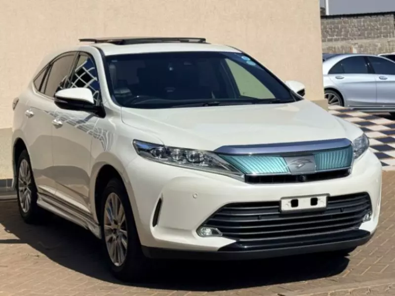 Toyota Harrier   - 2018