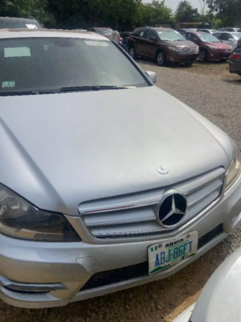 Mercedes-Benz C 300   - 2012