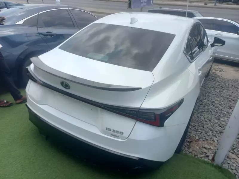 Lexus IS 350   - 2023