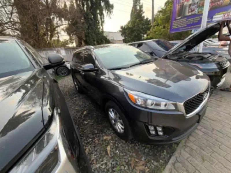 KIA Sorento   - 2017