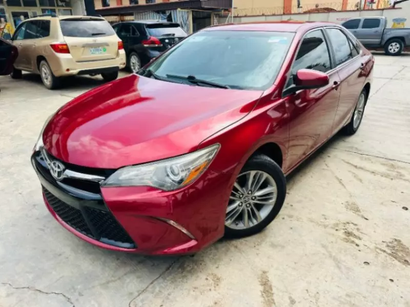 Toyota Camry   - 2015