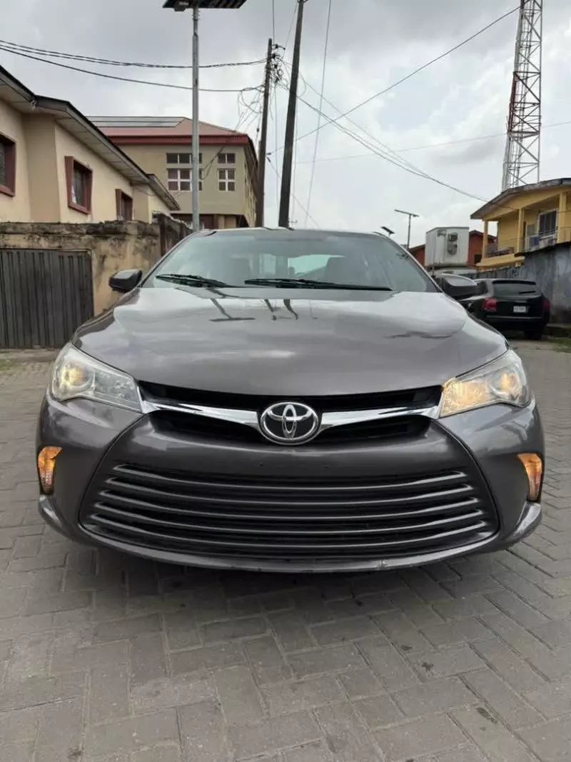 Toyota Camry   - 2016