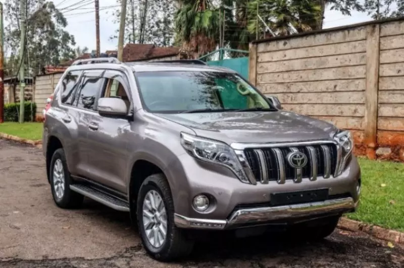 Toyota Land Cruiser   - 2015