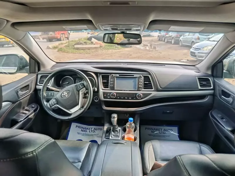TOYOTA Highlander   - 2016