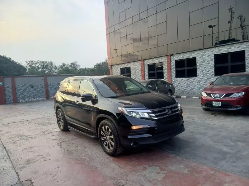 Honda Pilot   - 2017