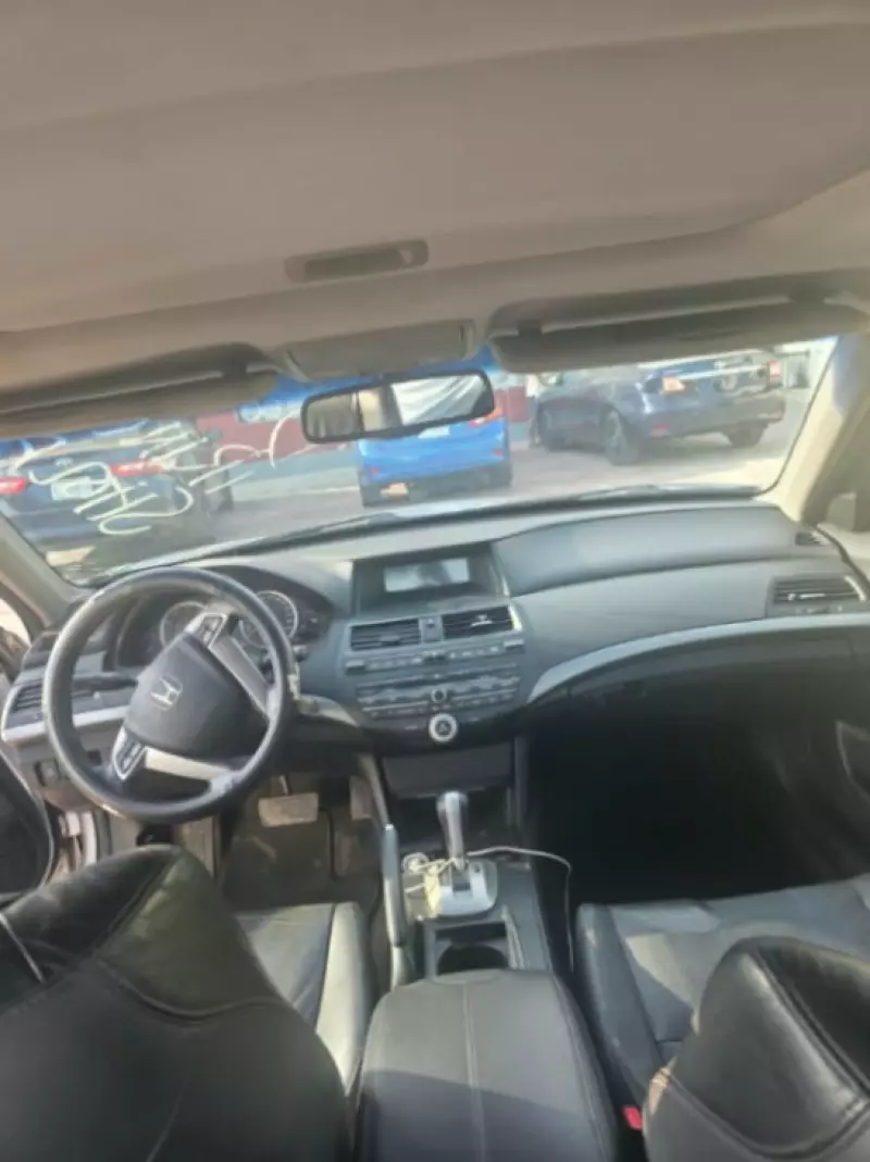 Honda Accord   - 2009