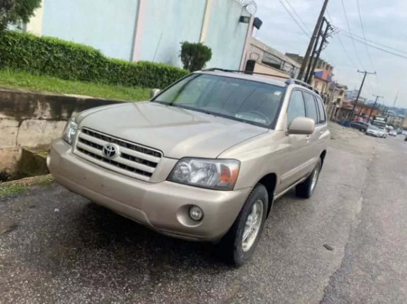 Toyota Highlander   - 2005