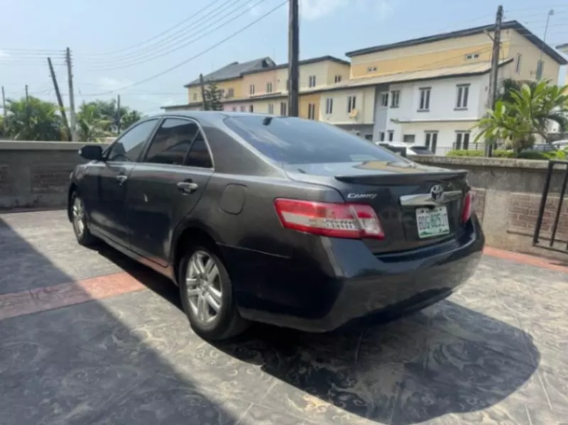 Toyota Camry   - 2009