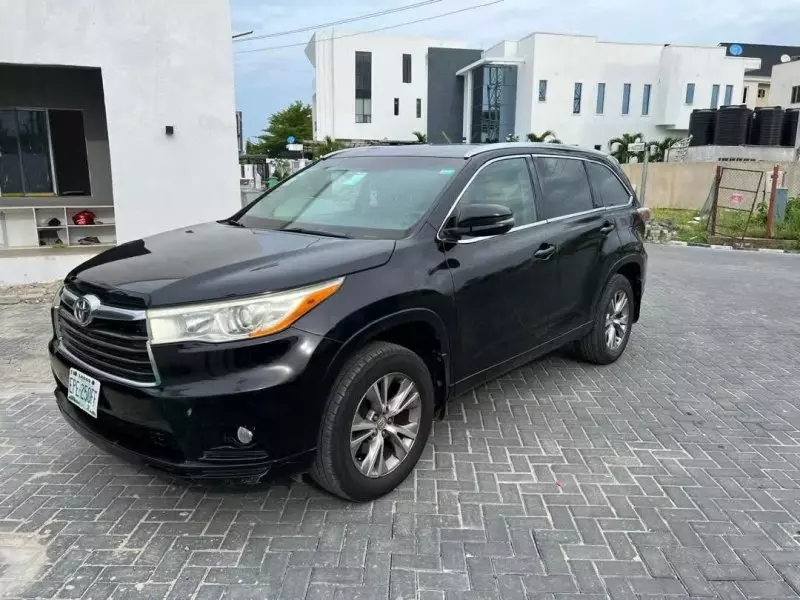 Toyota Highlander   - 2014