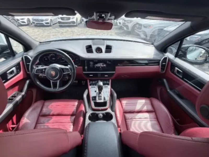 PORSCHE Cayenne   - 2019