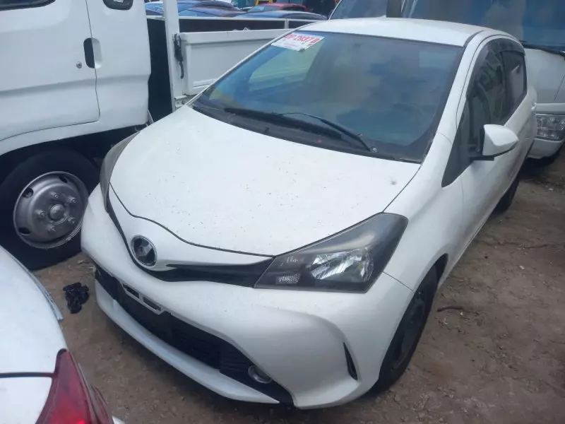 Toyota Vitz   - 2014