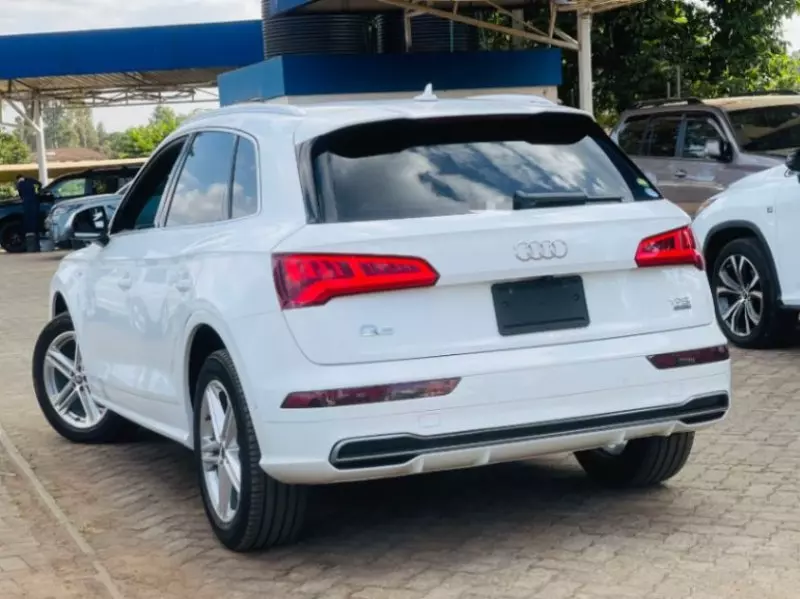 Audi Q5   - 2018