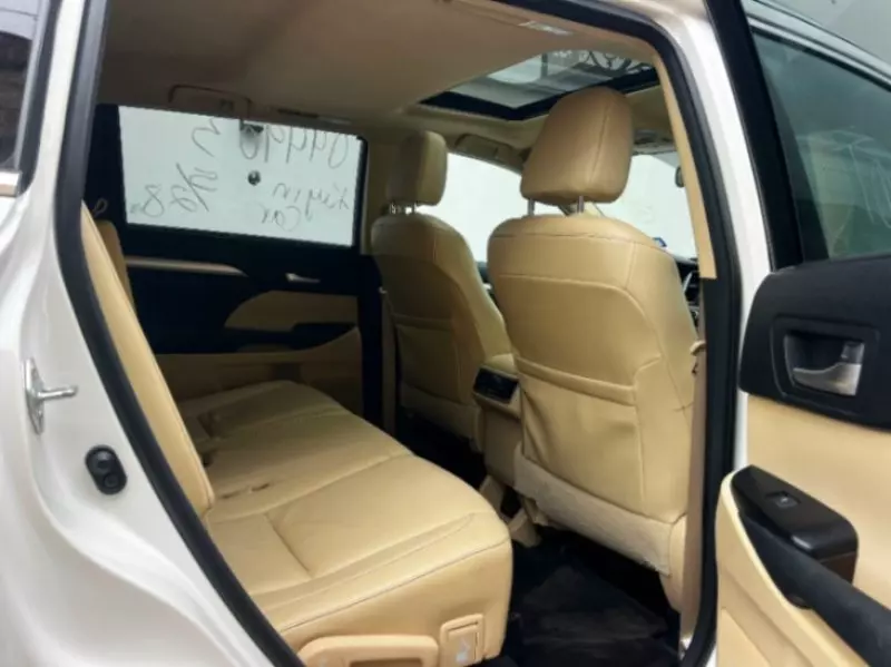 TOYOTA Highlander   - 2015