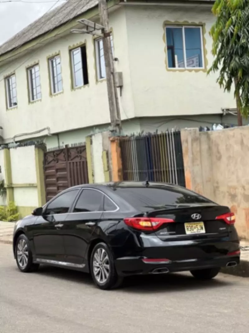 Hyundai Sonata   - 2016