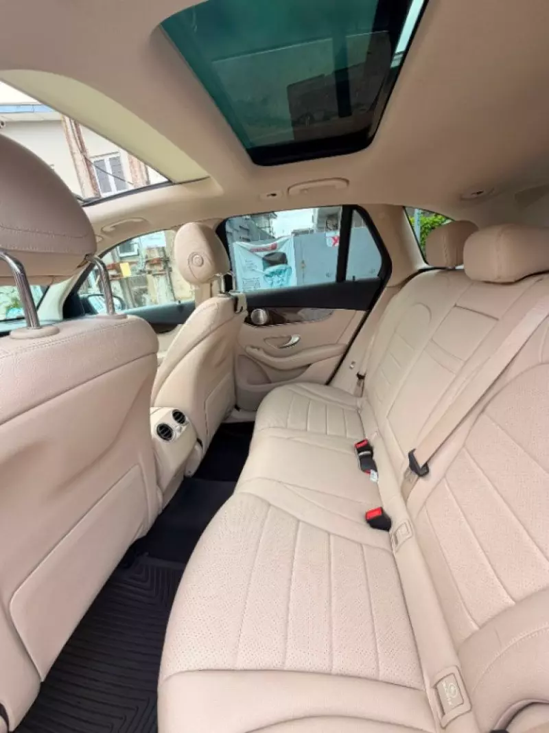 Mercedes-Benz GLC 300   - 2017