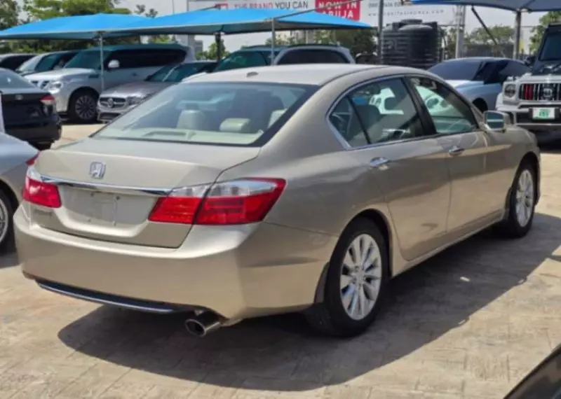 Honda Accord   - 2014